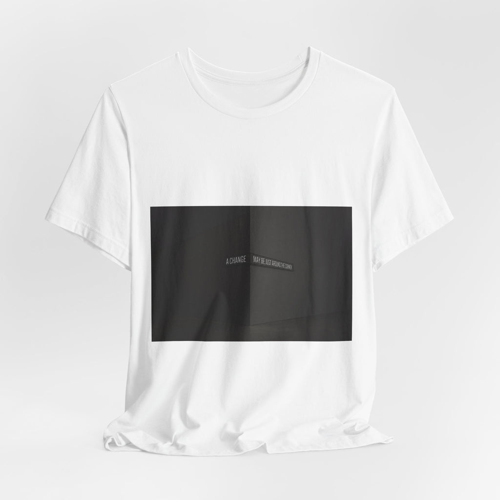 Minimal Noir Tee